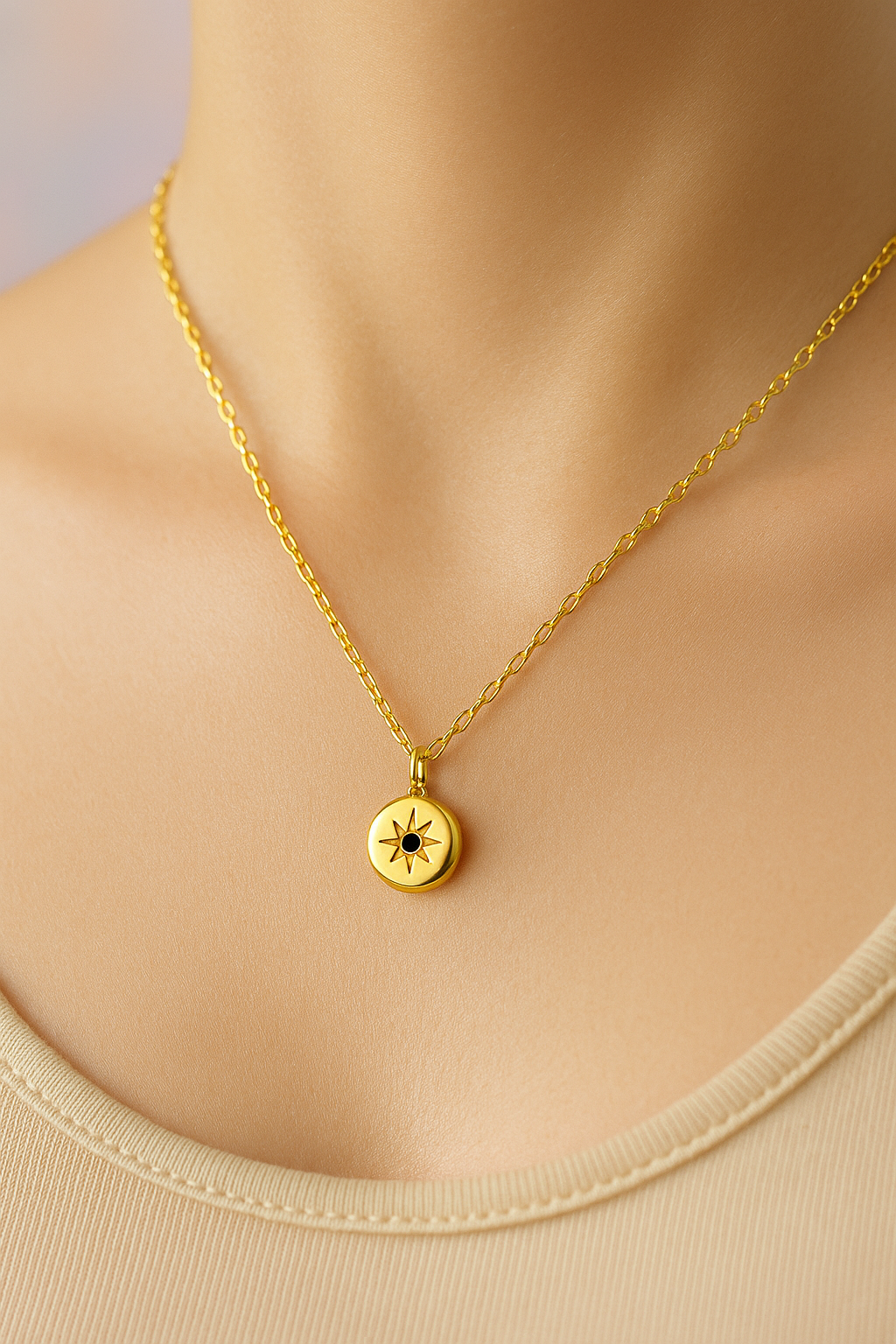 Goudkleurig ketting met hanger 