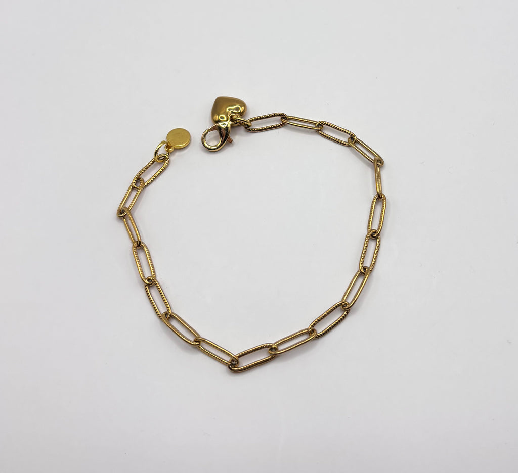 Goudkleurige Armband met hartje