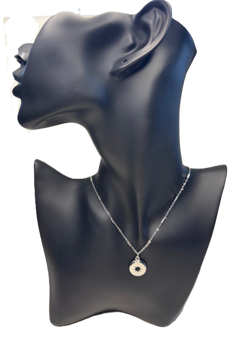 Zilverkleurige ketting met hanger 