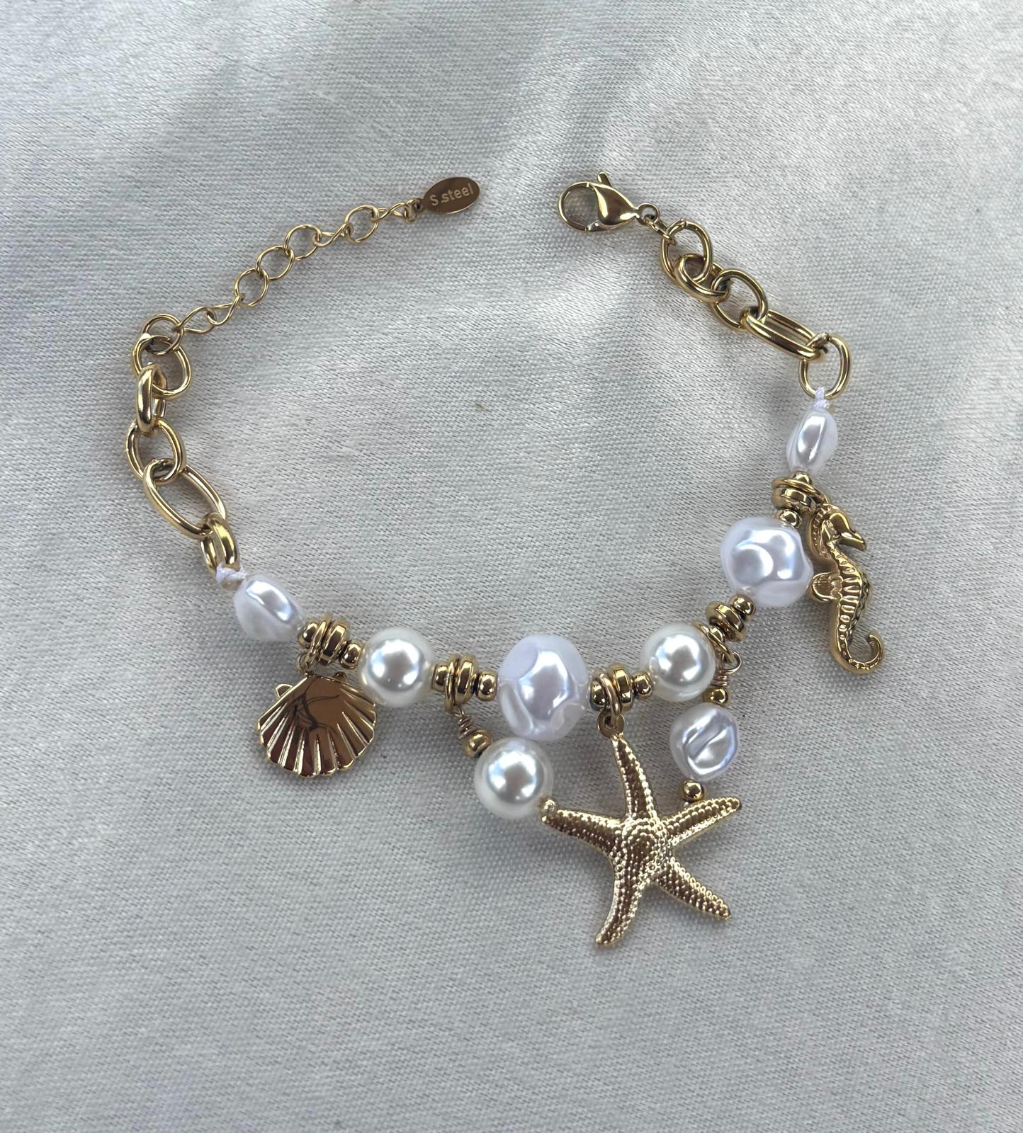 Ocean armband met bedeltjes sluiting verstelbaar parelmoer kralen