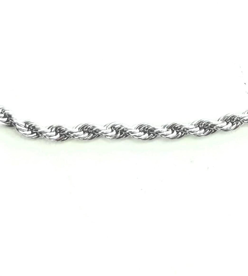 Luxe gevlochten ketting van dichtbij zilverkleur