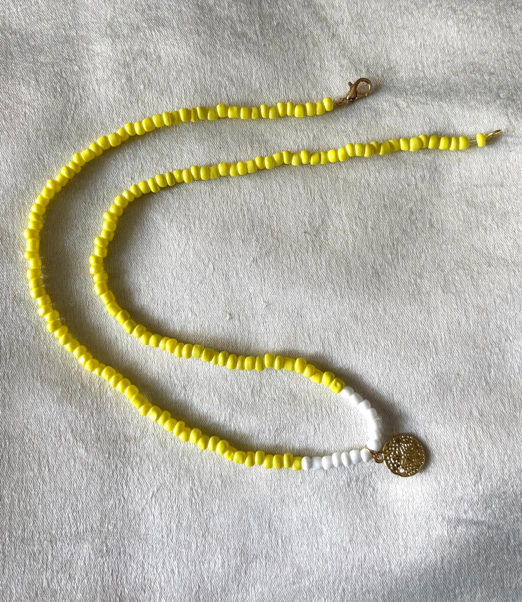 ketting geel met bedel prachtige kralen ketting goudkleur