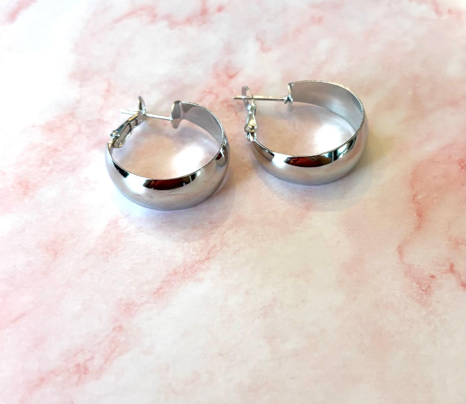 Hoops Oorbellen zilverkleurig